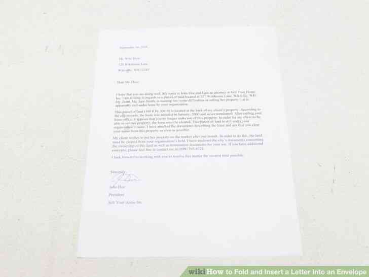 Image intitulée Plier et Insérer une Lettre Dans une Enveloppe à l